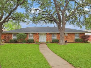 6140 Whitman Ave, Fort Worth, TX 76133