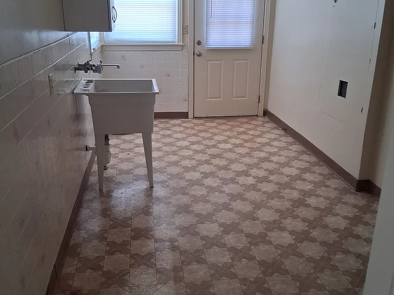 8207 Crows Landing Rd — Photo 6