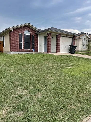2211 Garrett Dr Photo 1