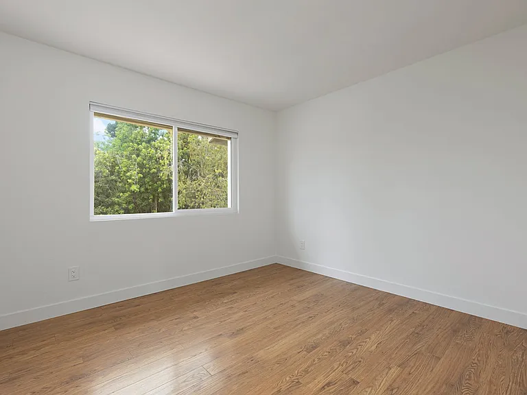 3661 Harvard Dr — Photo 18