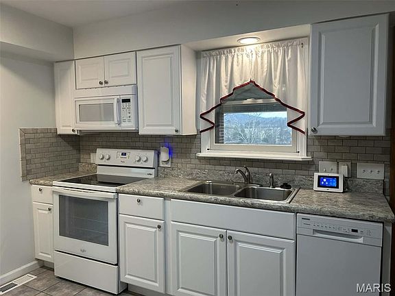 5th image of 3958 Highway Nn