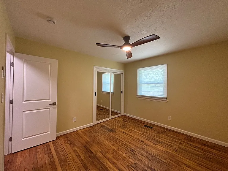 283 Channing Dr — Photo 19