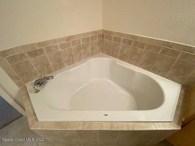 807 Mystic Dr #504 — Photo 8