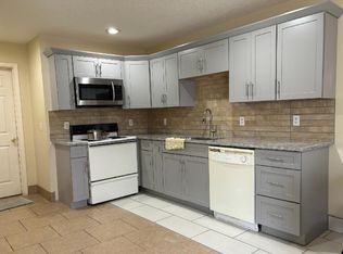 905 Coldwater Rd #F, Murray, KY 42071