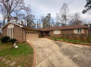 3680 Windy Hill Dr, Gainesville, GA 30504