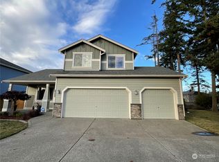 2325 Ridgeway Dr, Oak Harbor, WA 98277