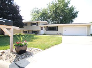 1822 Shelden Ave, Cedar Falls, IA 50613