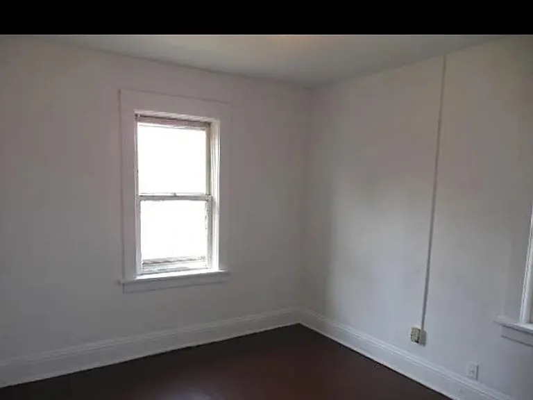 327 N Johnston Ave — Photo 7