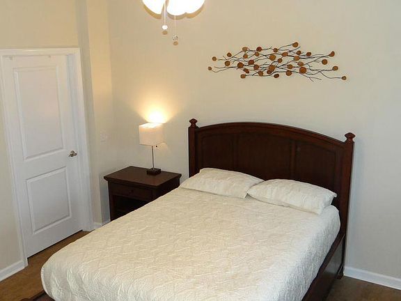 5th image of 444 W Broad St Unit 218