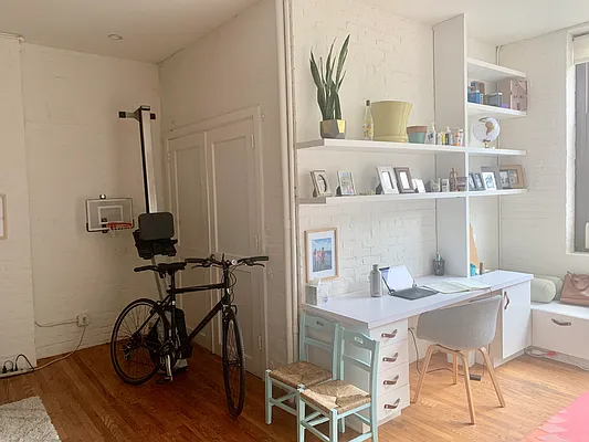 Rented by A P Realty Group NY LTD | media 44