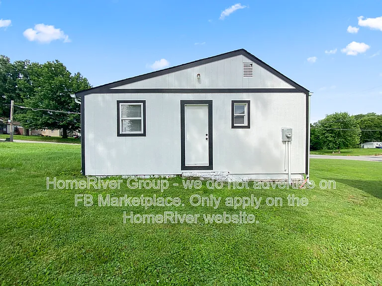 2304 Walnut St — Photo 13