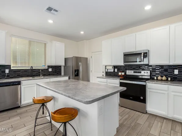 12530 W MYRTLE Avenue, Glendale, AZ 85307