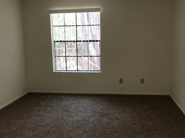 10343 Azuaga St #72 — Photo 18