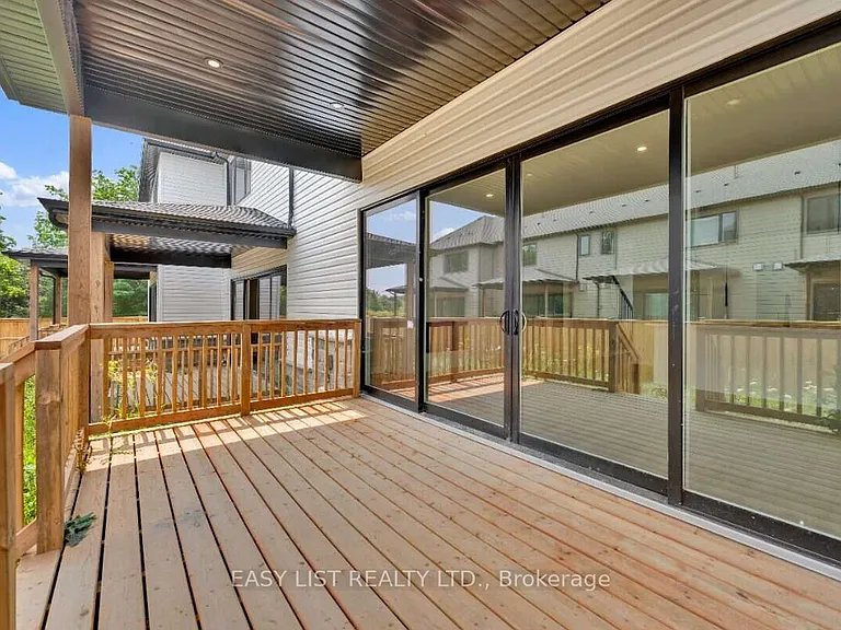 115 Ivy Cres — Photo 6