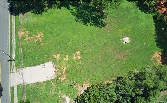4th image of 3428 Brookshire Blvd