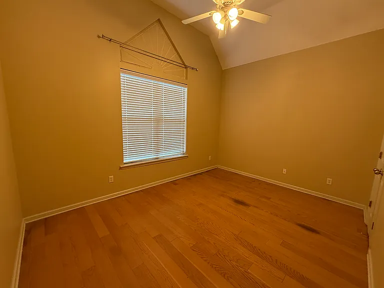 1353 Island Shore Dr — Photo 4