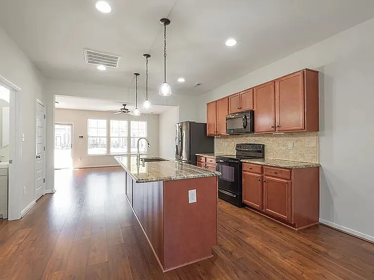 17458 Memorial Tournament Dr — Photo 11