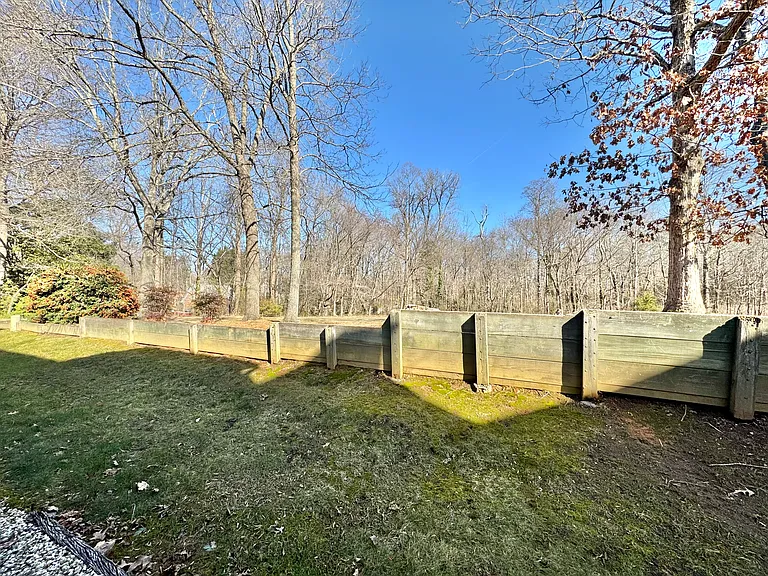 514 Brookside Ct — Photo 31