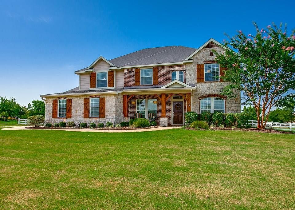 1st image of 199 Equestrian Dr