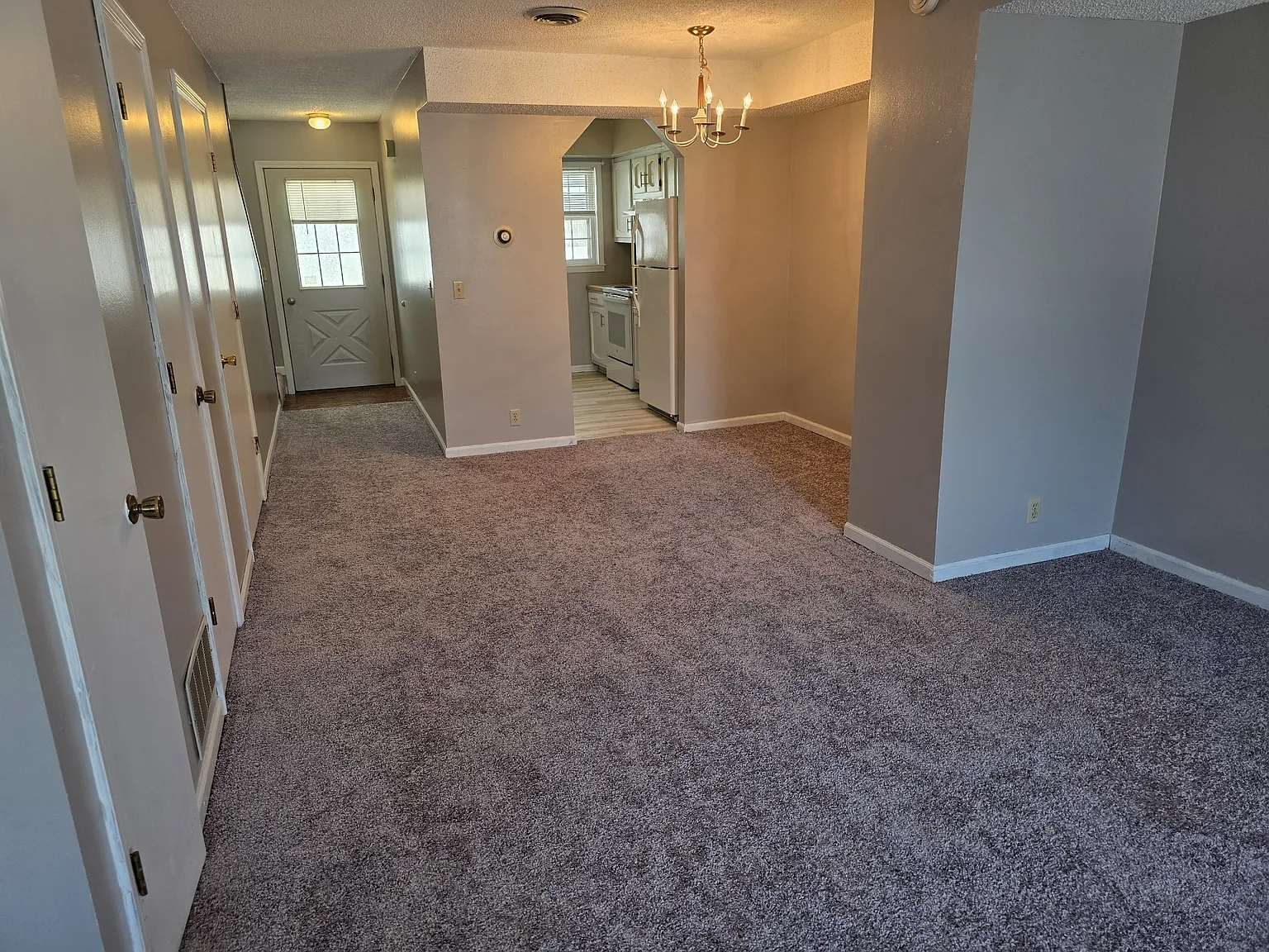 435 N Jackson St — Photo 2