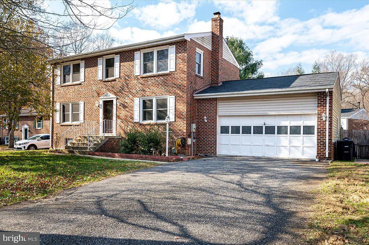 12017 Birchview Dr photo 1