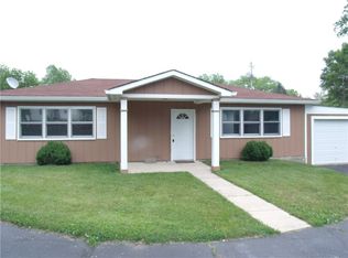 31 1/2 S Bittner Rd, New Palestine, IN 46163