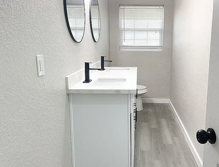1015 Maplewood Dr — Photo 15