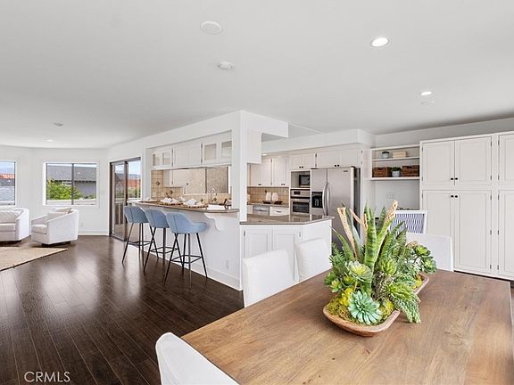 4th image of 217 S Helberta Ave Unit 3