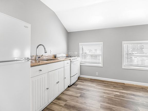 5th image of 1710 6th Ave #6THAVE10