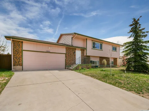 1605 Palomino Dr, Laramie, WY 82070