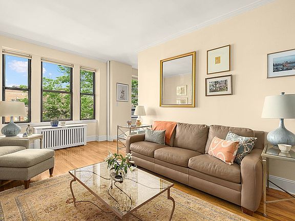 2nd image of 418 Saint Johns Pl APT 4B
