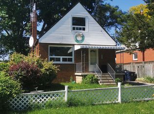 16 Landseer Rd #4, Toronto, ON M1K 3A7