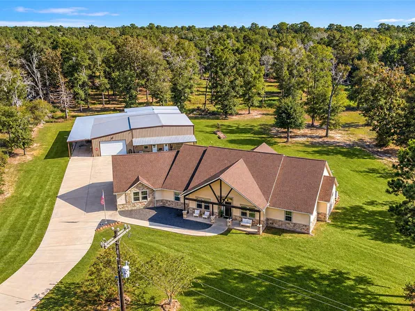 21215 Big Buck Dr, Cleveland, TX 77328