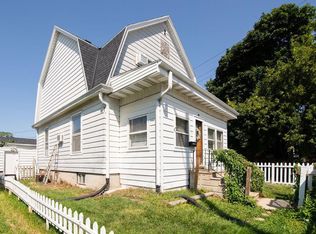 912 Chicago St, Racine, WI 53405