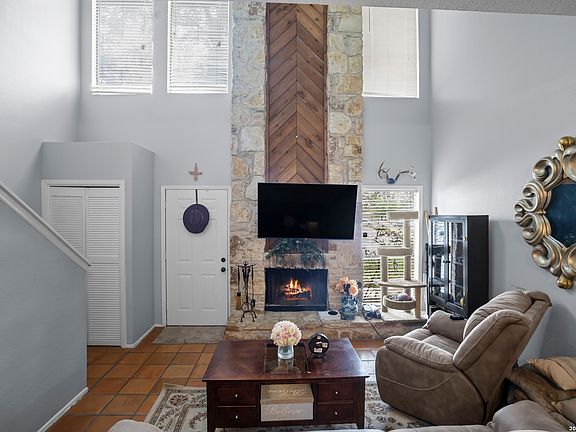 5th image of 3843 Barrington #131H