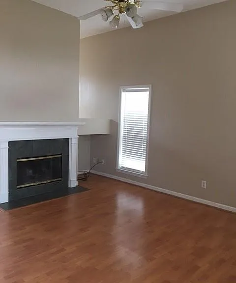 107 Glen Meadow Ct — Photo 2