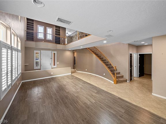 5th image of 6824 Rolling Oaks Ct