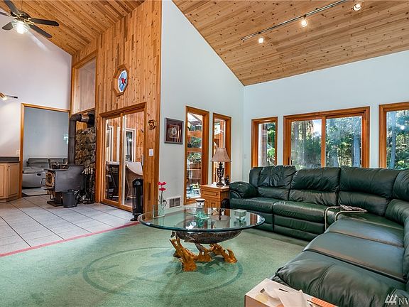 5th image of 1169 Tarragon Pl
