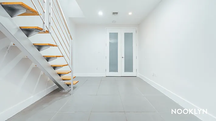 Rented by Nooklyn NYC LLC | media 27