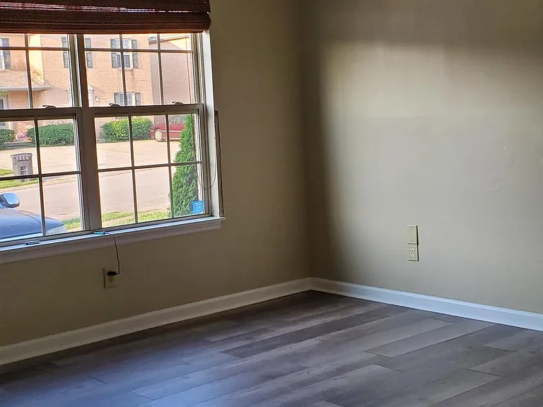 1072 Merrick Dr #A — Photo 2