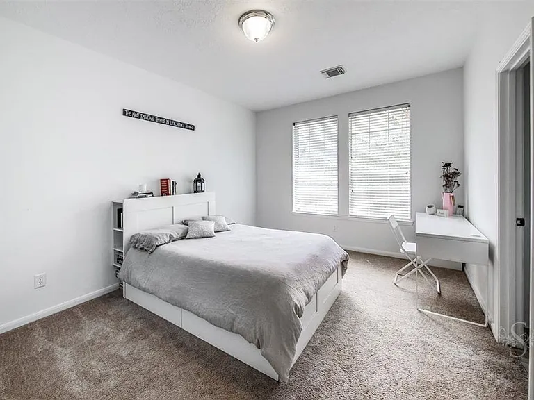 2211 Merrill Hills Cir — Photo 19