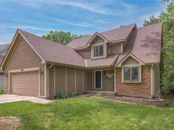 13824 W 77th Ter, Lenexa, KS 66216