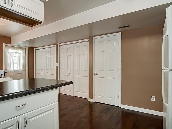 5th image of 1808 Fairmount Ave
