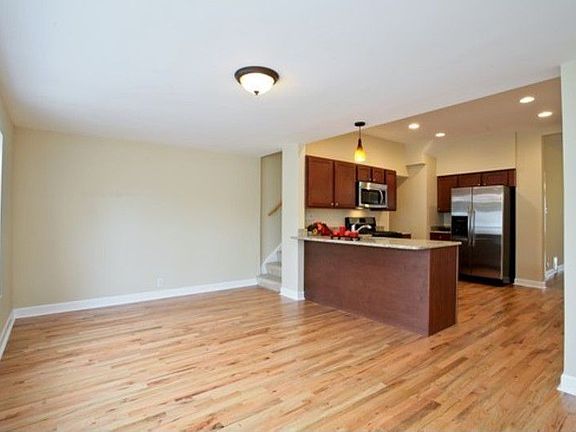 5th image of 4640 N Leamington Ave