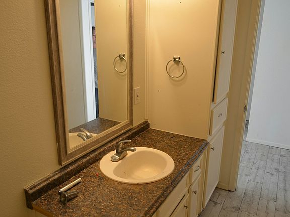 5th image of 5602 Brownfield Dr #A