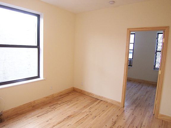 3rd image of 67 W 107th St APT 6