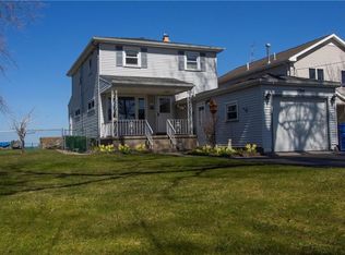 1704 Edgemere Dr, Rochester, NY 14612