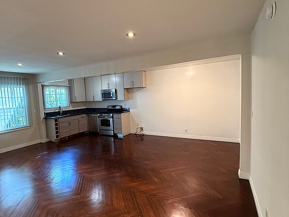 4th image of 9649 W Olympic Blvd