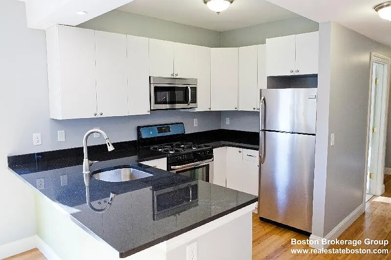 23 Evergreen St #2