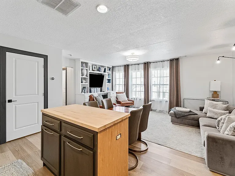 3007 SW Sharmin Ln — Photo 11